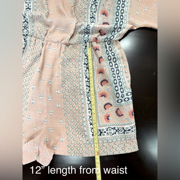 Like New!! BCBG MAXAZRIA - Caiti Kimono Sleeve Romper - Blush Pink - Size XS - Picture 14 of 16